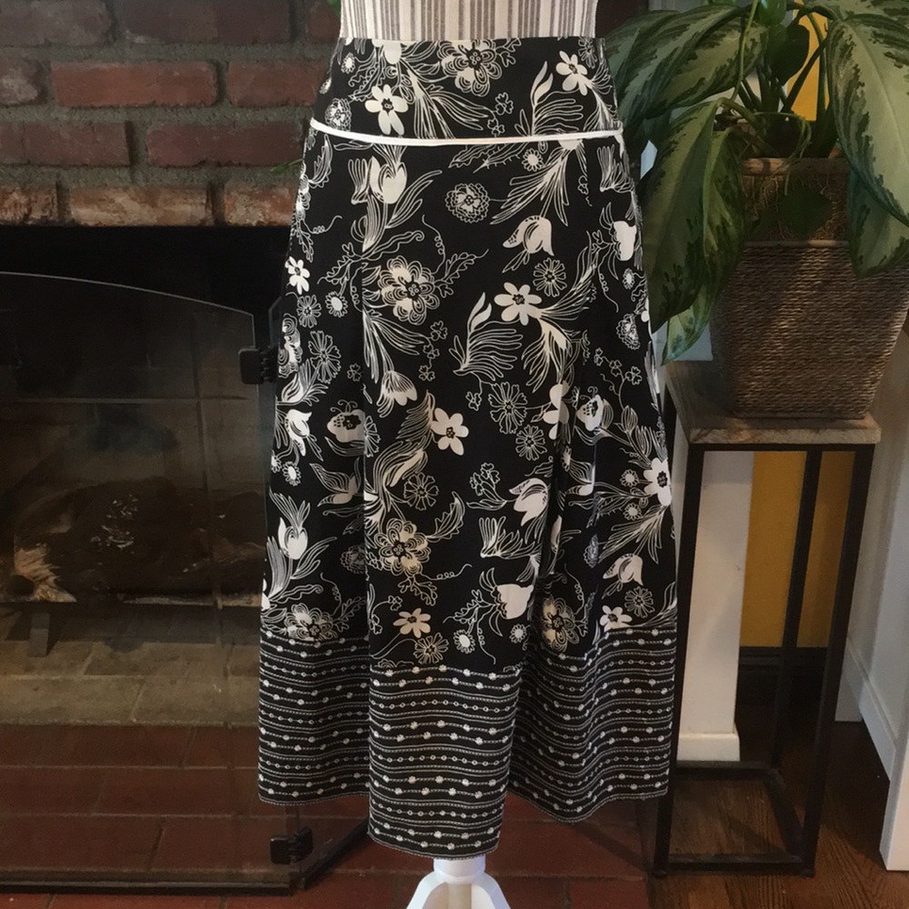 Beautiful FLOWING SKIRT by PreView